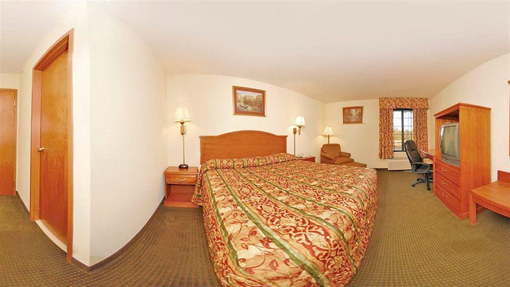 Econo Lodge Brunswick Exterior photo